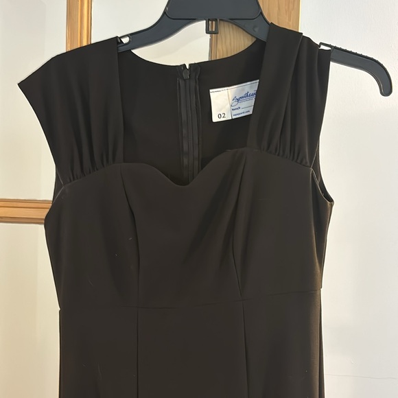 Like new black full length performance gown for orchestra etc size 2 - Picture 3 of 7